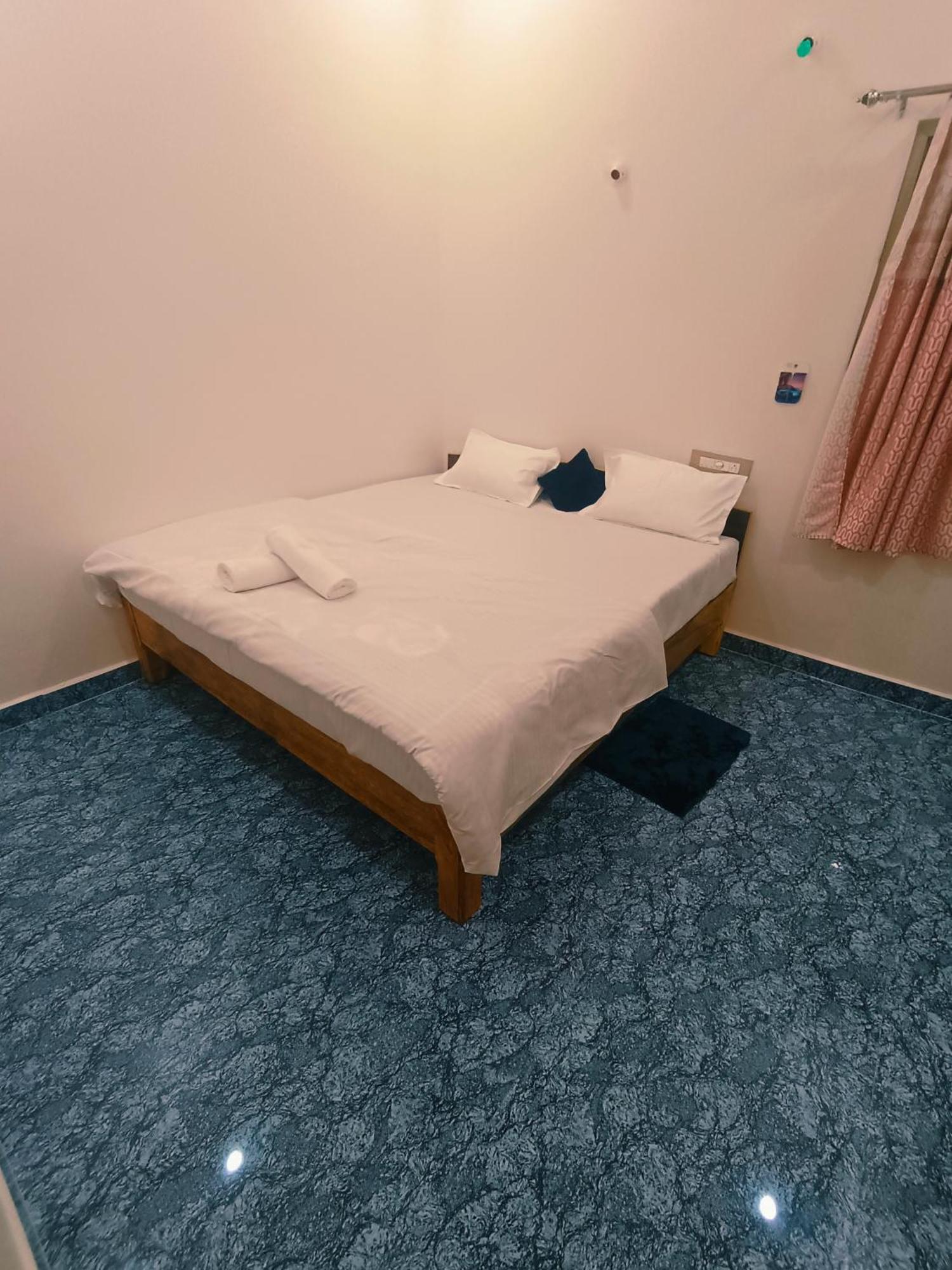 Hampi Anjana Home Stay Ngoại thất bức ảnh